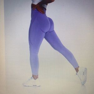 New NVGTN Small Lilac Seamless Contour Leggings